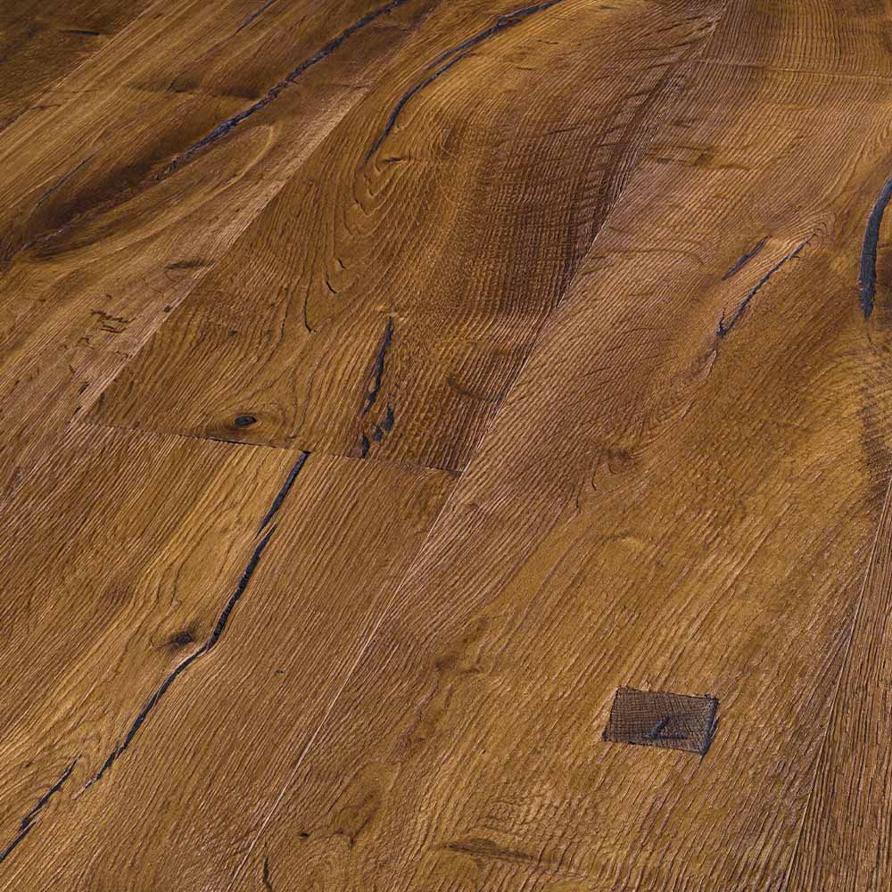Bravura Parkettlhd Eichegeraeuchert Strahlhorn Rustikalaltholzdesignholzduebel Braun